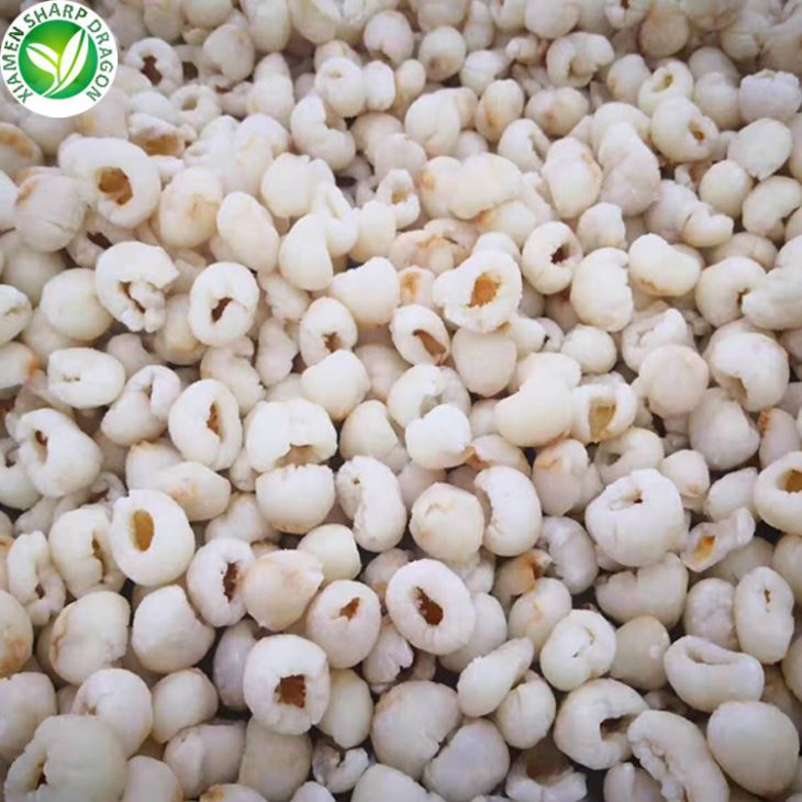 Bütün soyulmuş lychees